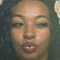 АаліяБхадкс Оголені