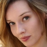 Акаша Бенкс Вільялобос Оголені
