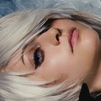 Акіра Мейєр Оголені