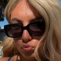 Алі Ліхі Оголені