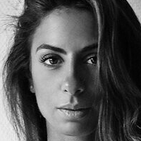 Еліен Тіна Оголені