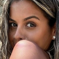 Ембер Мартінес Оголені