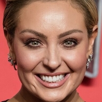 Емі Довден Оголені