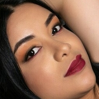 Анакарина Міллан Оголені