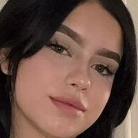 Андреа Себальос Оголені