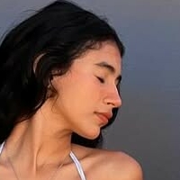 Анджеліна Діас Оголені