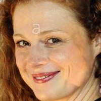 Анья Антонoвич Оголені