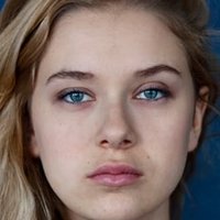 Анна Херрманн Оголені