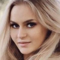 Анна Ністрем Оголені