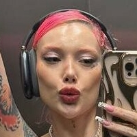 Антеа Рейс Оголені