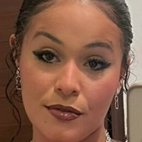 Аріанна Одетт Оголені