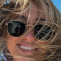 Ешлі Кук Оголені