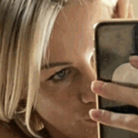 Ешлі Джонс Оголені