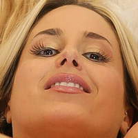 Ешлейнікколейога Оголені