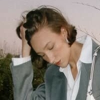 Ава Мішель Оголені