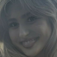 Ейвері Санторо Оголені