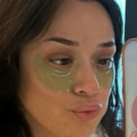 Бейлі Флорес Оголені