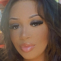 Бариста Джазмін Оголені