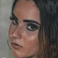 Беарріз Барбоса Оголені