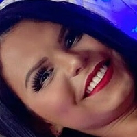 Белла Деніс Оголені