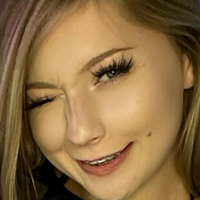 Беллалінн Фрі Оголені