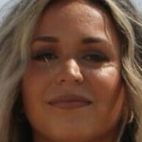 Бріана Біллс Оголені