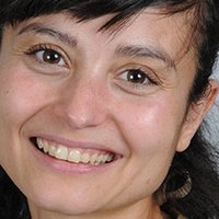 Каміла Гомес дос Сантос Оголені