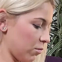 Керолхілл Оголені