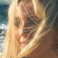 Кессіді Сенеф Оголені