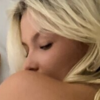 Шанель Бауер Оголені