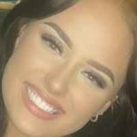 Шарлоттепейдж Оголені