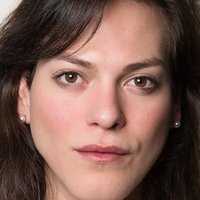 Даніела Вега Оголені