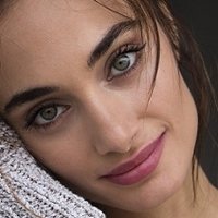 Деніз Капецца Оголені