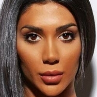 Деніз Сай Оголені