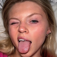 Девін Хатчісон Оголені