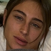 Елеонора Керрі Оголені