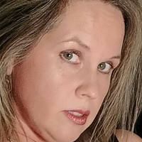 Елізабет Файнеппл Оголені