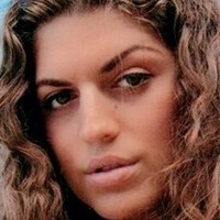 Елла Халікас Оголені