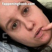 Еллі Лаш Оголені