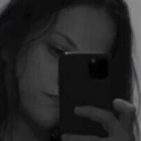 Емілі Поуз Оголені