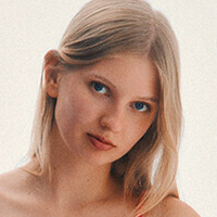 Евеліна Оголені