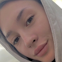 Ф’ючер Стар Елізабет Оголені