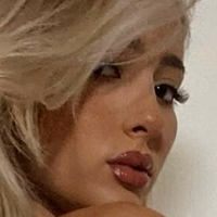 Габбі Фаріас Оголені