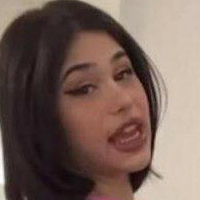 Джулія Сара Салемі Оголені