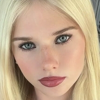 Ханна Андерсон Оголені