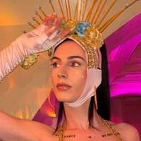 Хелена Джонс Оголені