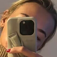 Ілона Тернер Оголені