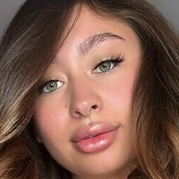 Айві Арічелло Оголені