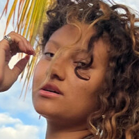 Іззіксоксо Оголені