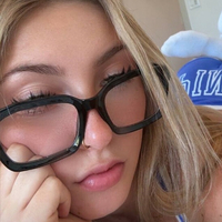 Джеллібелліліан Оголені